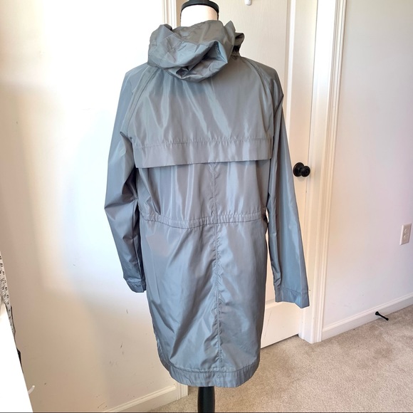 ATHLETIC WORKS Hooded Kids’ Lightweight Rain Jacket—SZ. L (12-14) - Picture 6 of 15